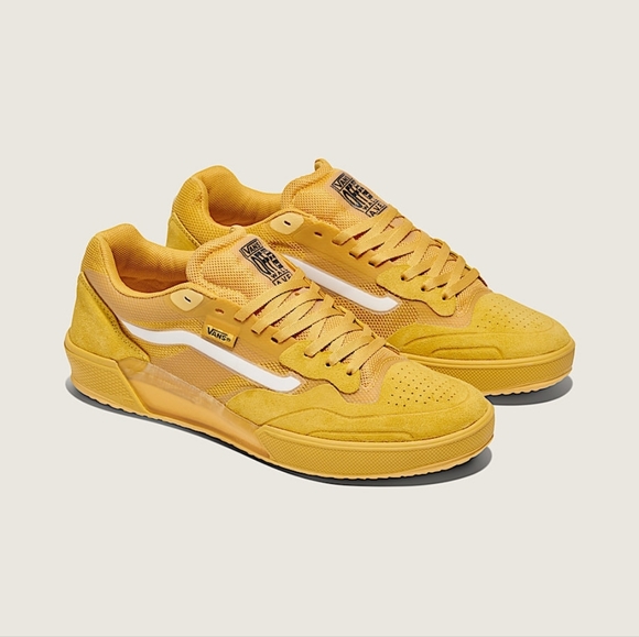 Vans Shoes - Women's Vans AVE 2.0 'Gold'
